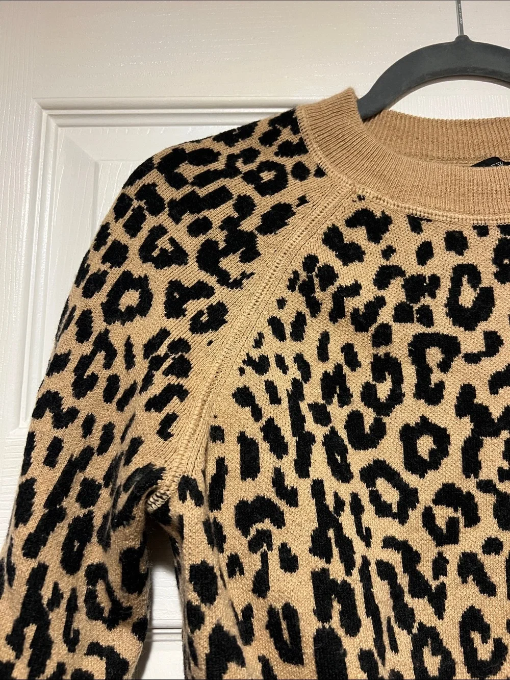 Jcrew Women’s Leopard Print Crewneck Sweater in Camel and Black XXS